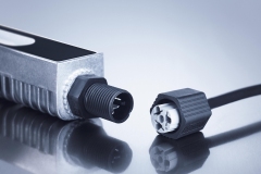 ONE-LED-w-connector