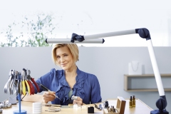 Taneo-at-desk-gallery-